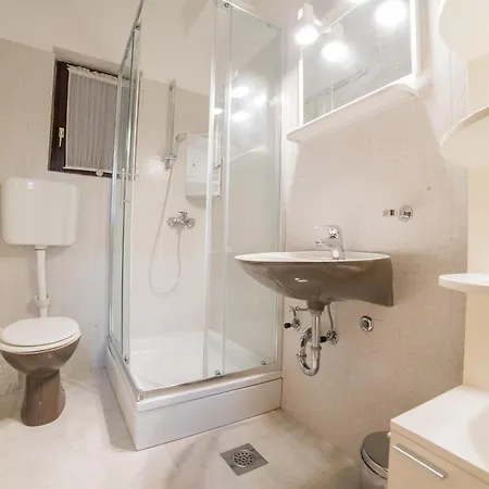Slanica Apartment *