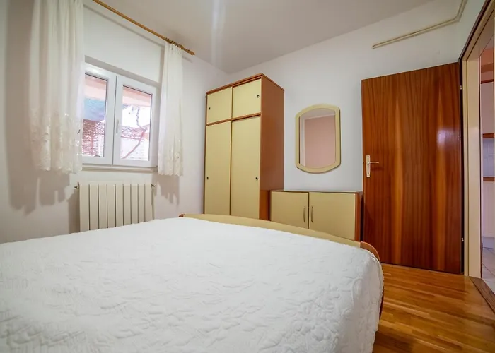 Vedrana Apartamento Murter